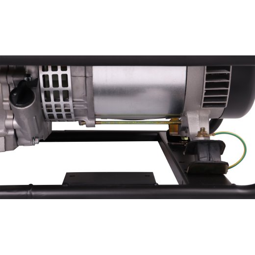 Изображение Генератор бензиновый Champion GG6500-3, 6.2 кВт