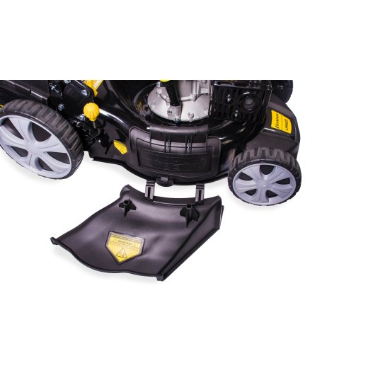 Изображение Бензиновая газонокосилка Champion LM4622