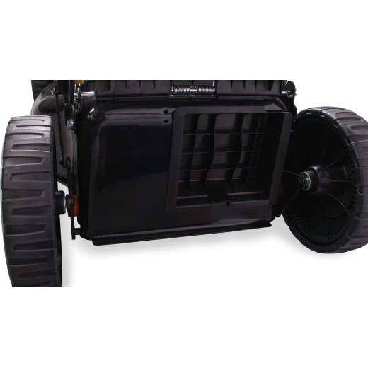 Изображение Бензиновая газонокосилка Champion LM4622