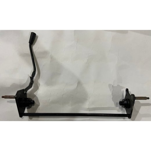 Ось задних колес LM5645