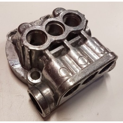 Корпус насоса  мойки HP6250 сторона клапанов, прямоугольная площадка