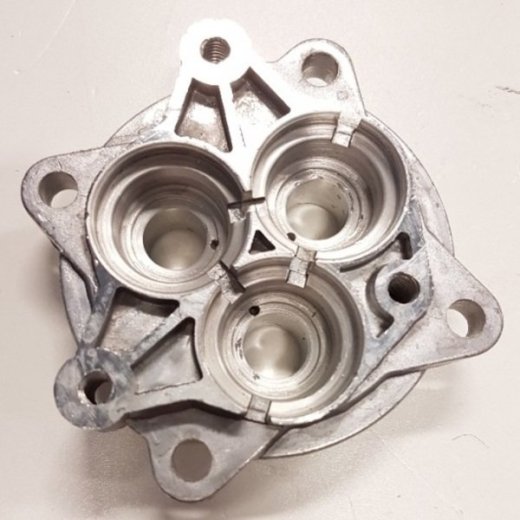 Корпус насоса  мойки HP6250 сторона поршней, овальная площадка