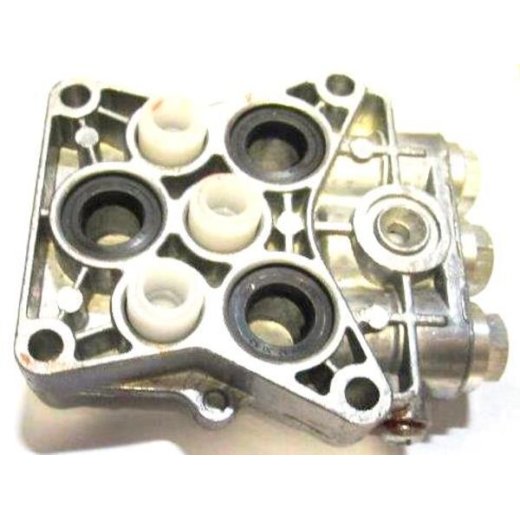 Корпус насоса  мойки HP6140 сторона клапанов комплект