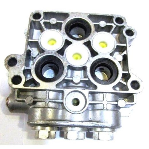 Корпус насоса  мойки HP6170 сторона клапанов комплект